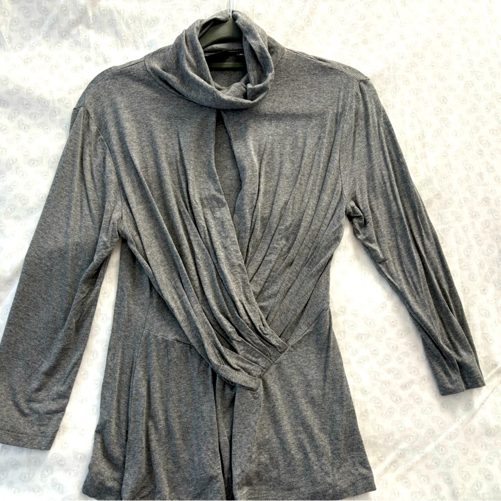Keyhole turtleneck sweater